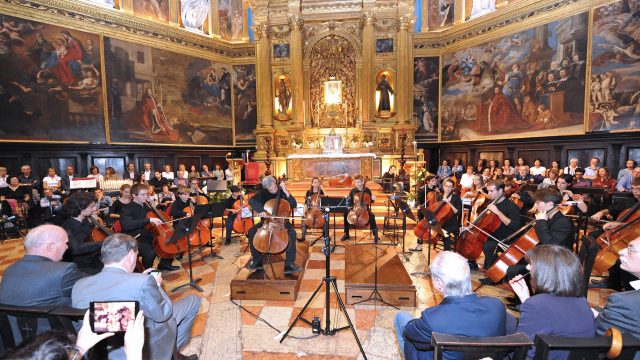 https://www.associazionevenezze.it/wp-content/uploads/2020/06/giovanni-sollima-concerto_068-1-640x360.jpg